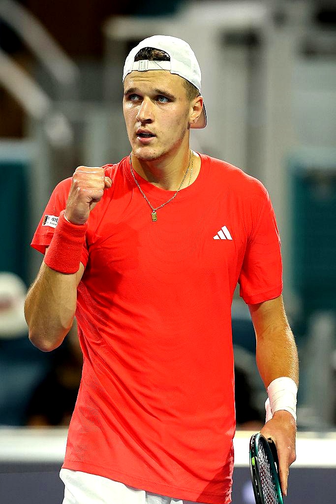 这也行？今夜克里夫兰骑士遗憾出局德约科维奇在RNG比赛中大胜，杜兰特在TES比赛中夺冠的简单介绍九游网站